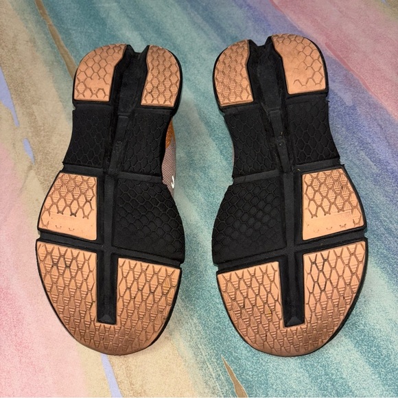 On Running Cloudgo‎ running sneakers women’s size 8.5 rose magnet - Picture 9 of 9